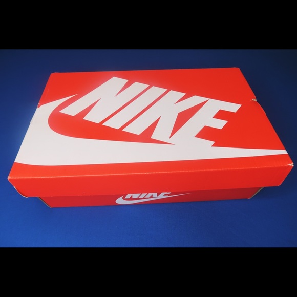 Nike Air Max 90 Essential